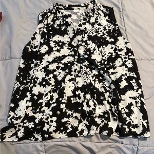 Floral Black and White Sleeveless Top